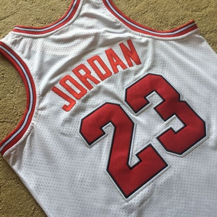 Men's Chicago Bulls Michael Jordan #23 Throwback Mitchell & Ness White 1984-85 Hardwood Classics Player Jersey