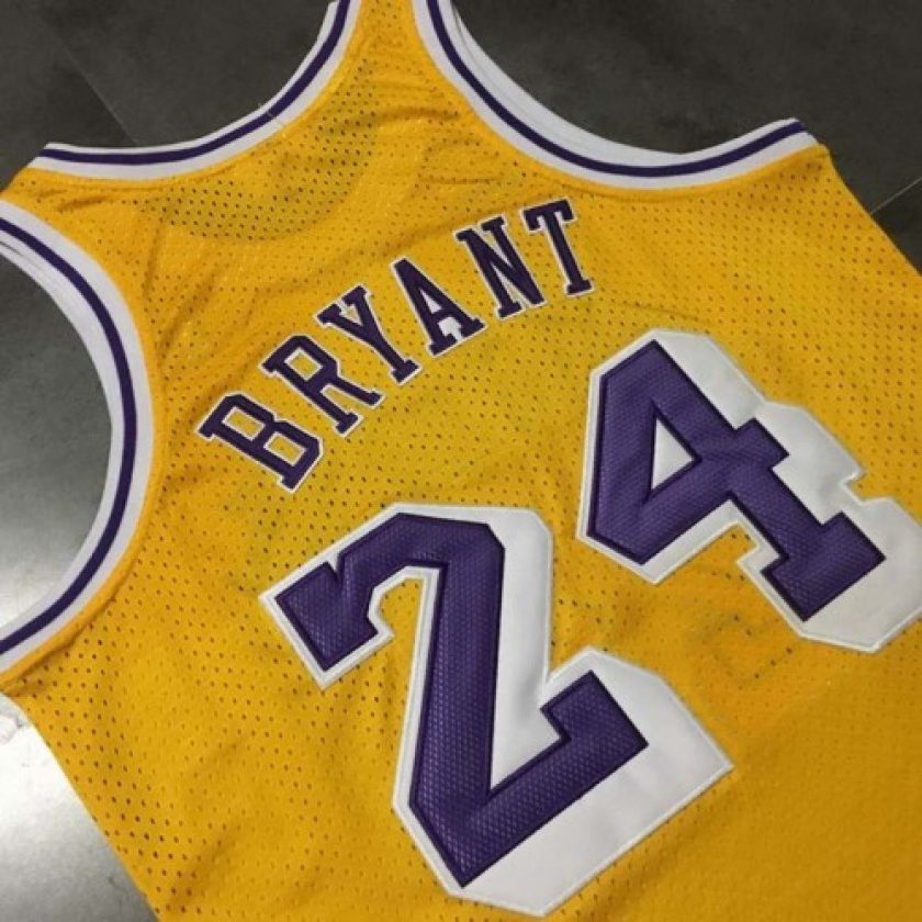 Men's Los Angeles Lakers Kobe Bryant #24 Throwback Mitchell & Ness Yellow 2007-08 Hardwood Classics Jersey