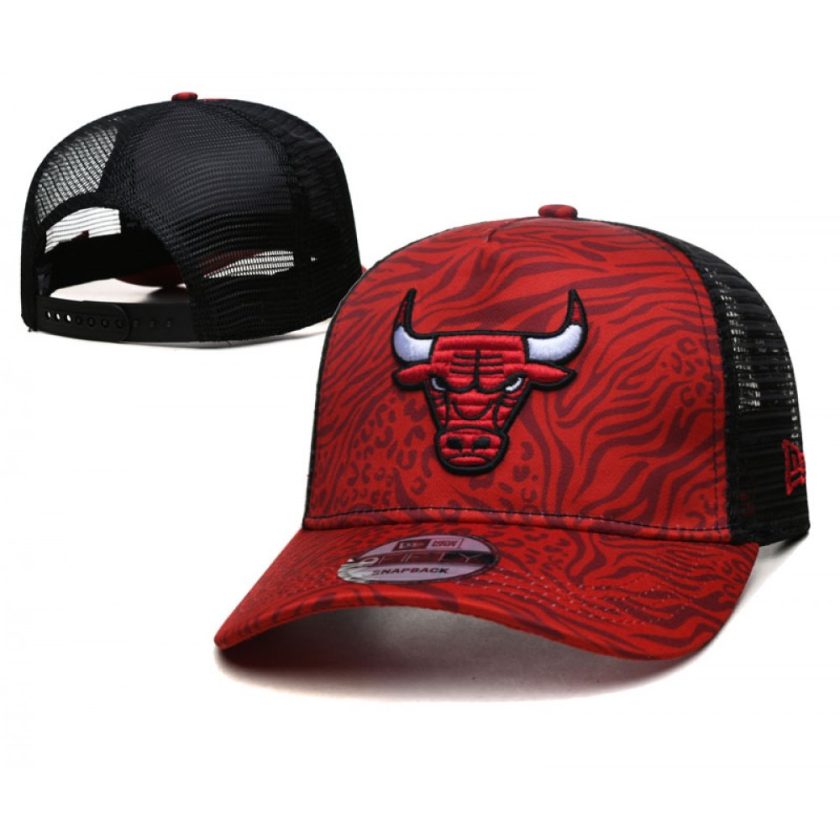 NBA Chicago Bulls Trucker Over Print Hook 9Forty Cap