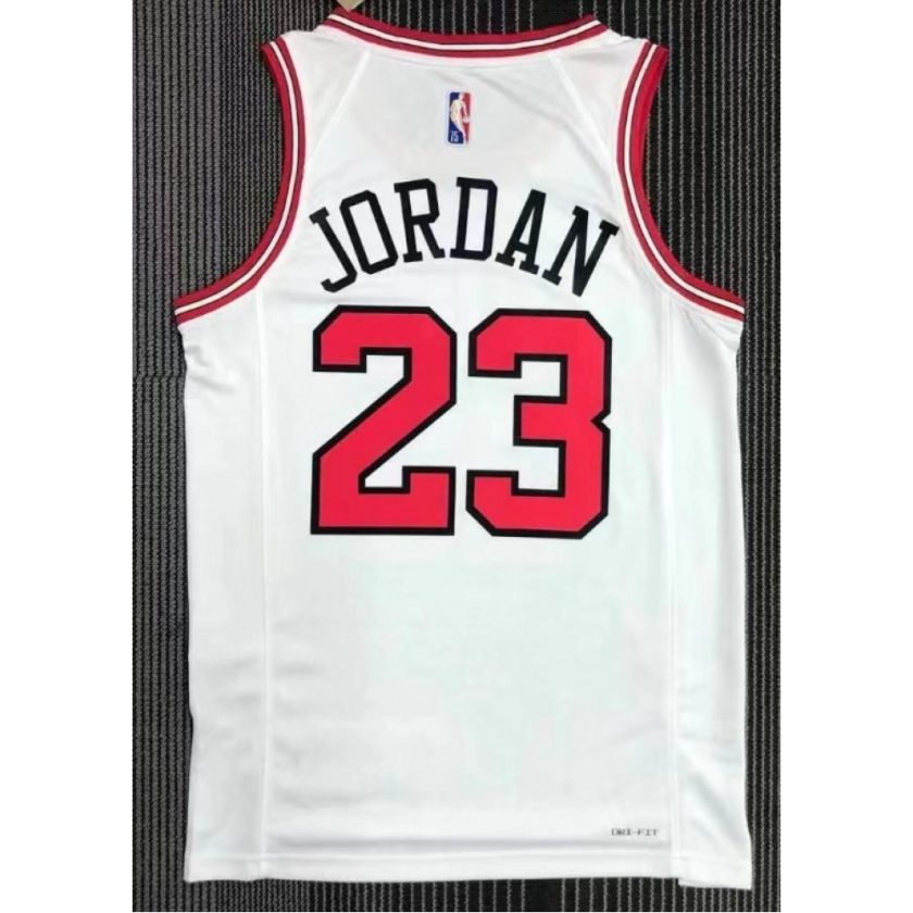 Men's Chicago Bulls Michael Jordan #23 Nike White 2021/22 Swingman NBA Jersey - Icon Edition